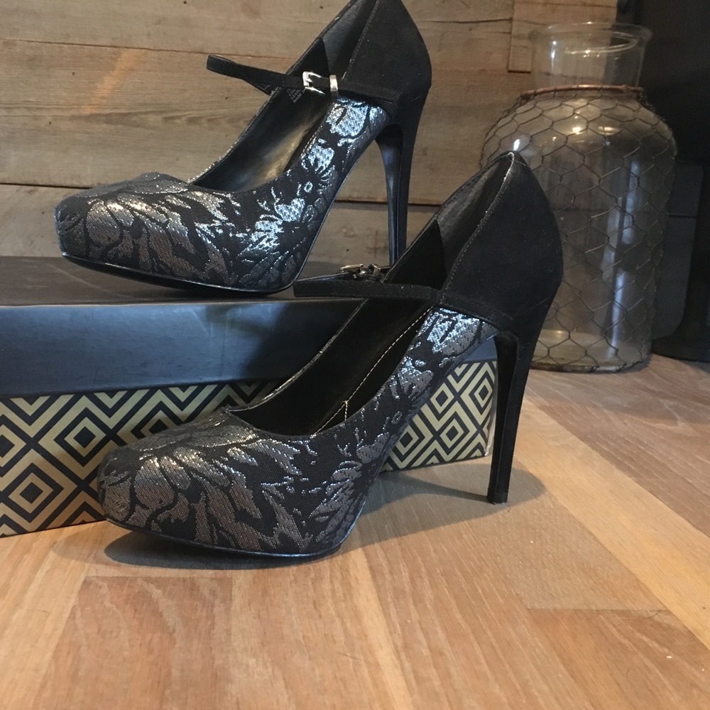 Charles by Charles David Black & Silver heels